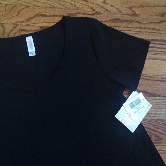 NEW LuLaRoe Noir Black LuLaRoe Classic A-line Polyester Women’s Tee Sz XS - Picture 6 of 16
